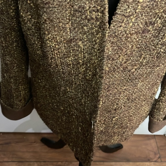 Blazer - Picture 3 of 8